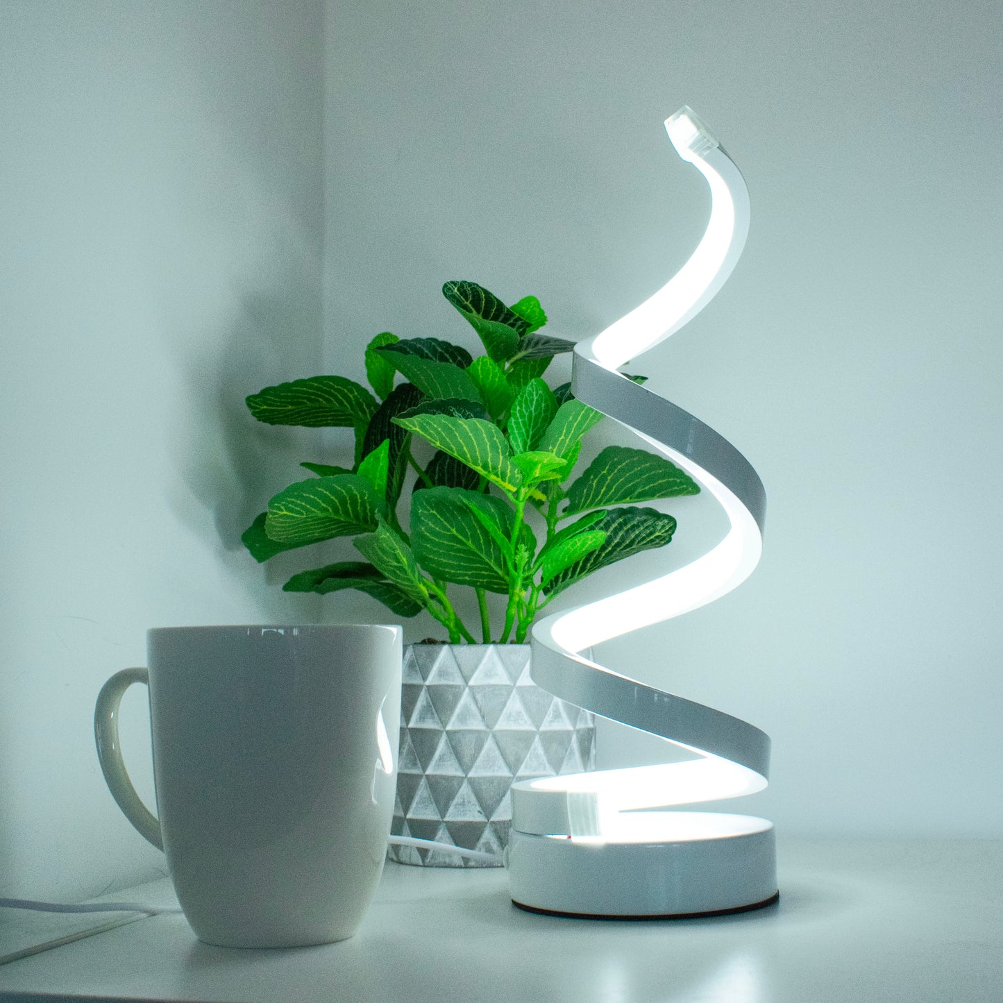 Tafellamp - Led Lamp - Wit - Elegantie Verlicht - Spiraalvormig - Spiraal Design - Dimbare Led