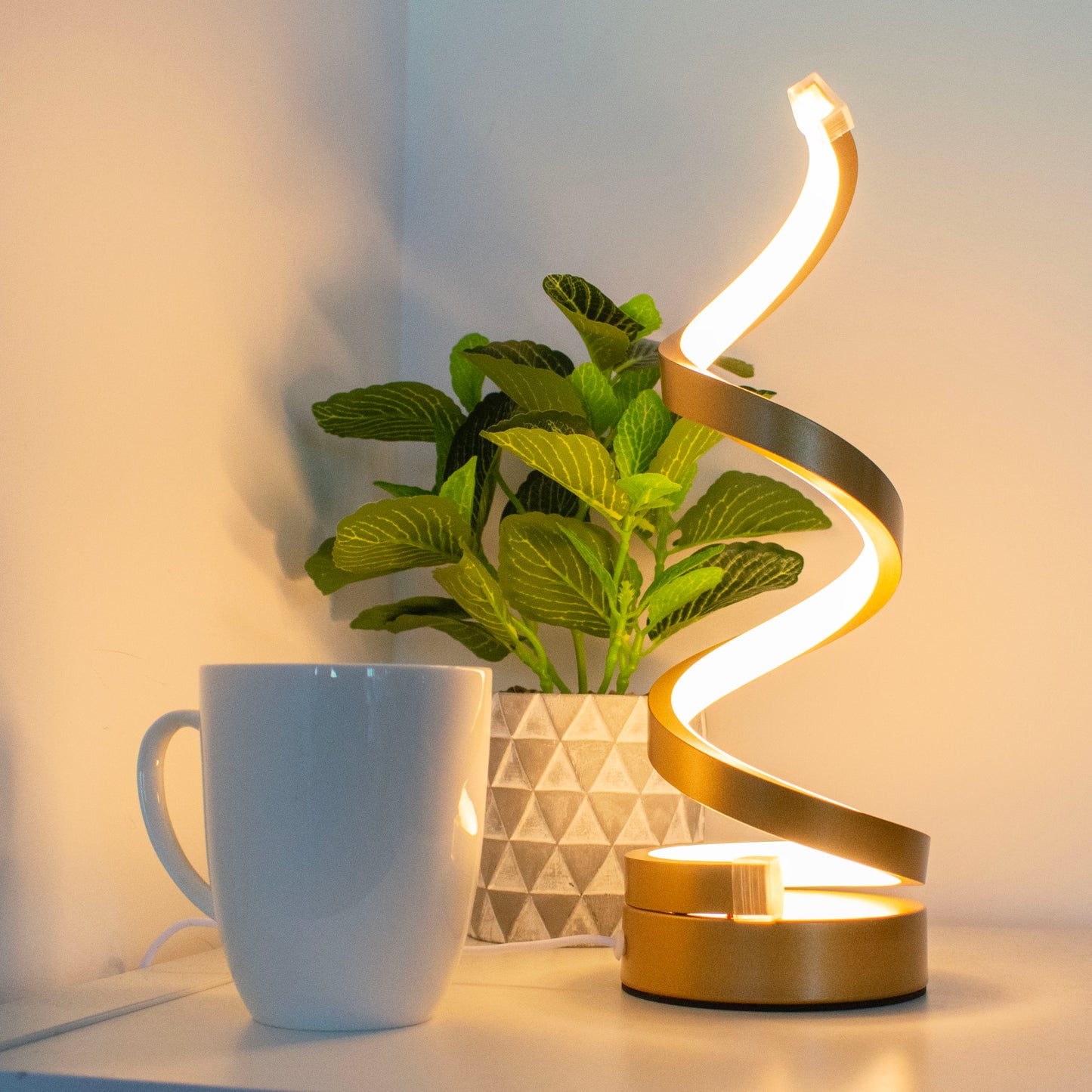 Tafellamp - Led Lamp - Goud - Elegantie Verlicht - Spiraalvormig - Spiraal Design - Dimbare Led